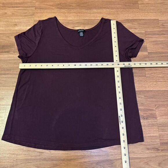 T-shirts V-neck short sleeve - Peace and Pearls, Justify - women’s size XL - Picture 5 of 16